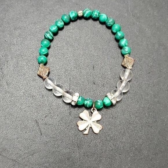 ***Sale*** Silver tone and green lucky bracelet - Picture 2 of 9